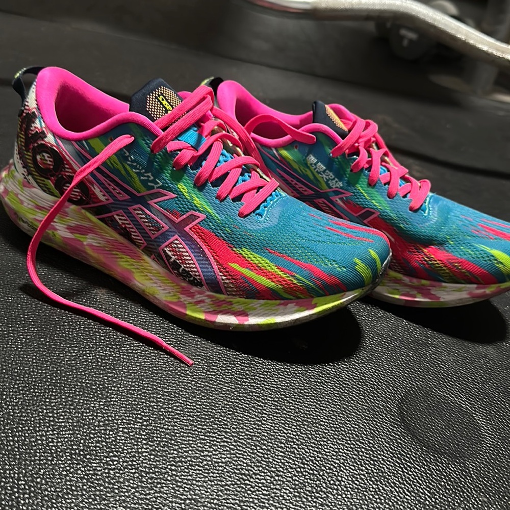 Womens ASICS Noosa Tri 13